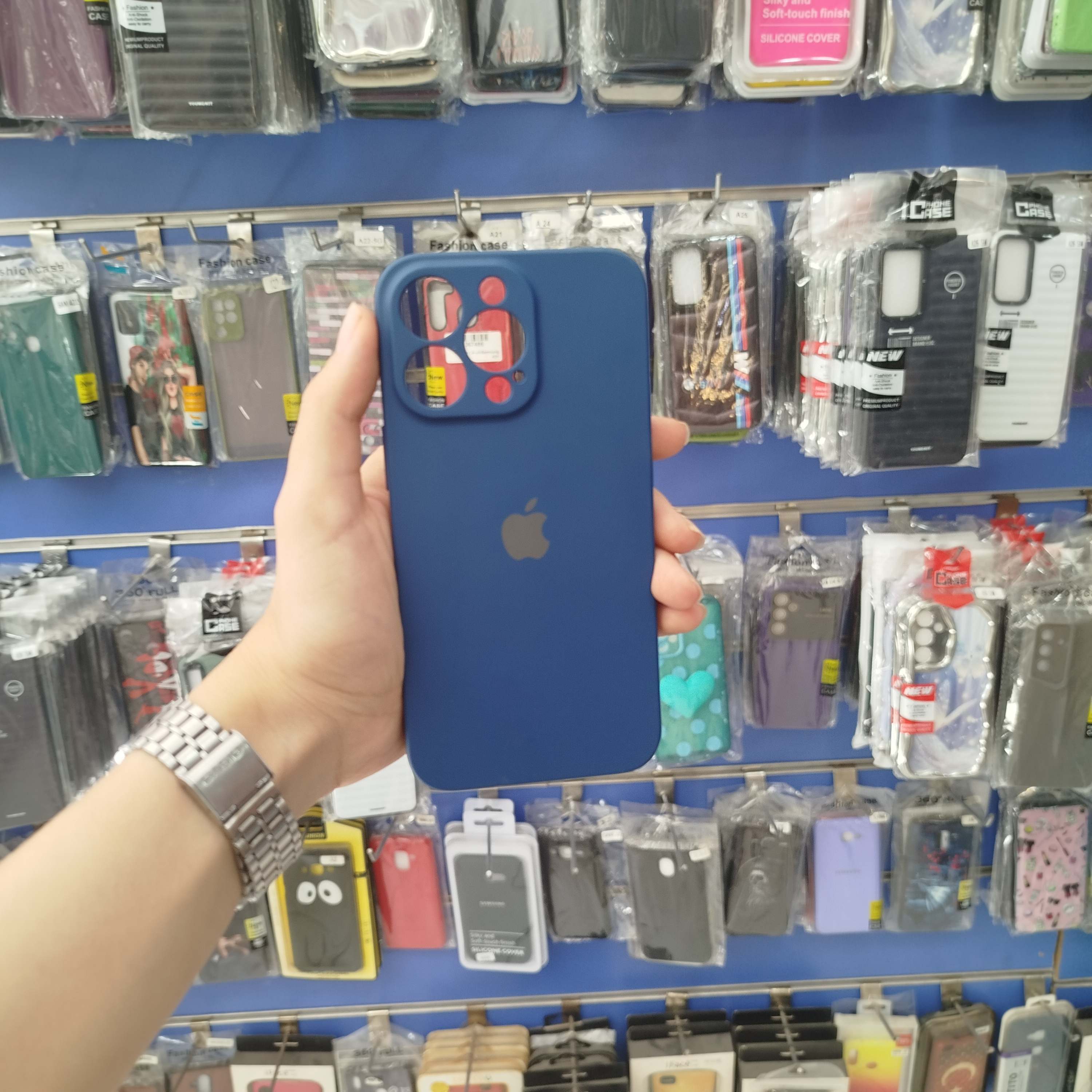 گارد آیفون 13 پرو سیلیکونی