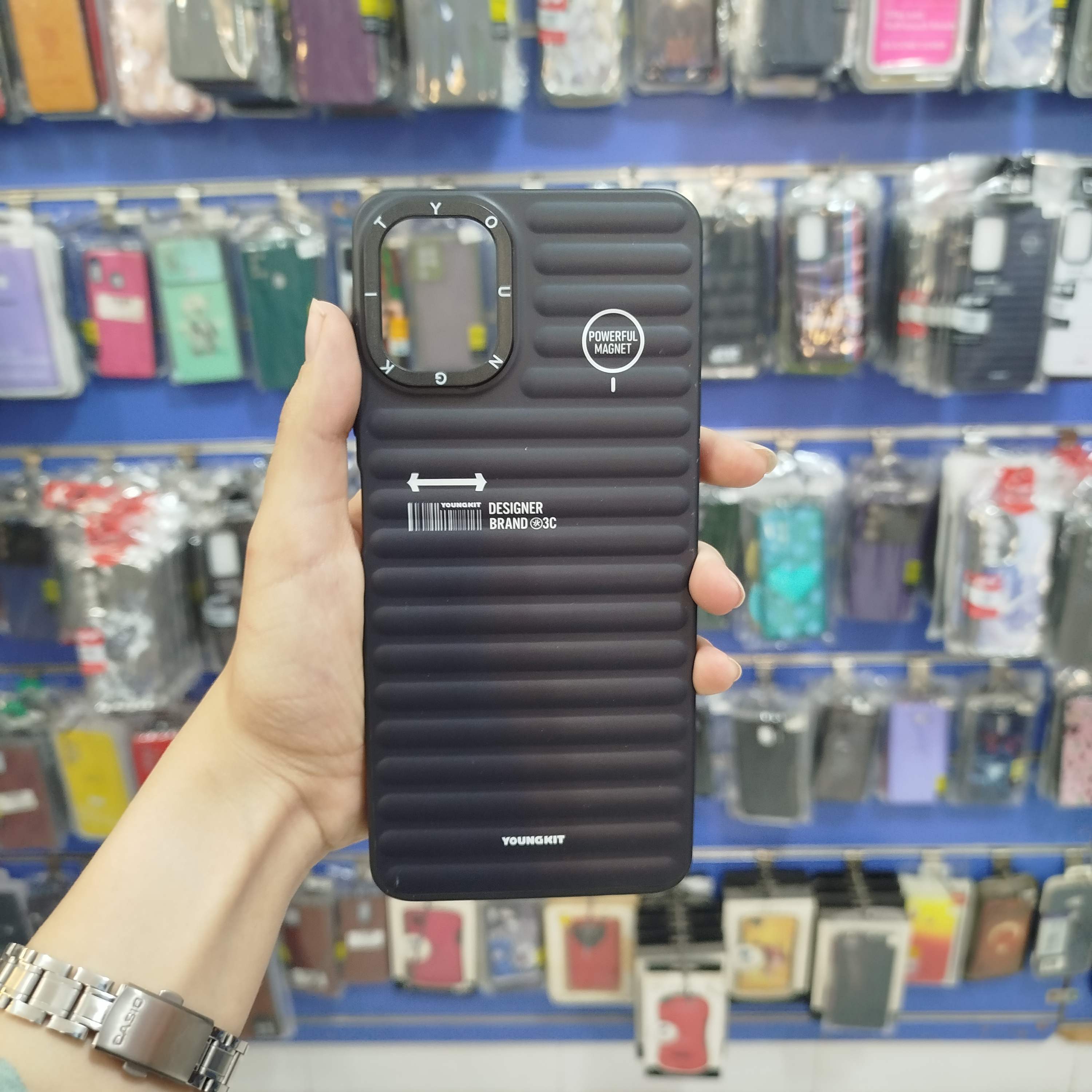 گارد سامسونگ A06 پافری مشکی